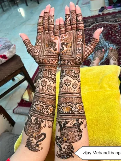 Another view of the full bridal design, showing how the patterns on the hands and feet complement each other.