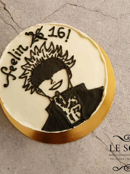 A minimalist Gojo Satoru cake for a Jujutsu Kaisen fan. This half-kg Chocolate Truffle cake features a cool, hand-piped buttercream drawing of Gojo, with no fondant used.