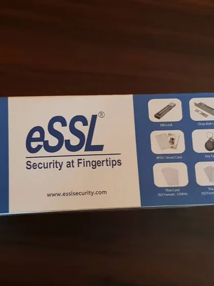 The side of the box showing various accessories that can be integrated, like EM locks, smart cards, and key fobs.