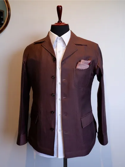 Don't miss out on this timeless classic that effortlessly blends fashion and functionality.
