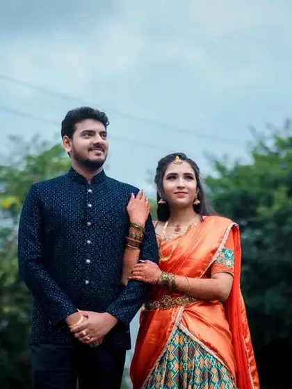 A duplicate of 149, a stylish outdoor portrait of the engaged couple.