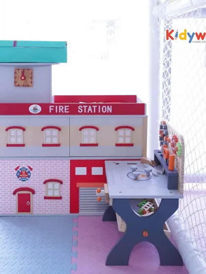 For the little builders and heroes, The Fun Burrow has a pretend fire station and a workbench, encouraging role-playing and creativity.