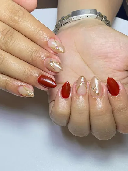 A beautiful autumn-inspired set combining burnt orange and nude with delicate gold line art.