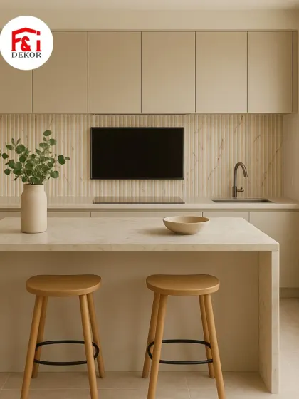 Light beige colour ke yeh louvers kitchen ko ek soft aur minimalist look de rahe hain. Yeh design space ko open aur bright feel karata hai.