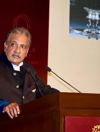 His Highness Maharaja Gaj Singh II of Jodhpur speaking at the auction. Partnering with such respected figures allows me to create unique, high-profile events that offer truly rare and important works of art.