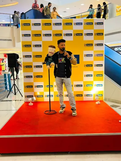 Getting ready to start the show at Inorbit Mall. A clean stage, a mic, and my partner Bunny are all I need to get the party started.