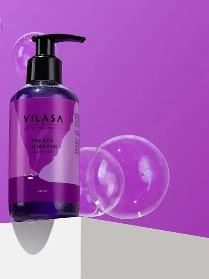 A fun and bubbly shot for Vilasa's lavender body wash. We used real bubbles against a vibrant purple background to create a playful and dynamic image that feels both clean and energetic.