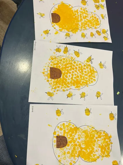 A collection of the wonderful beehive artworks created by the children during our winter camp activities.