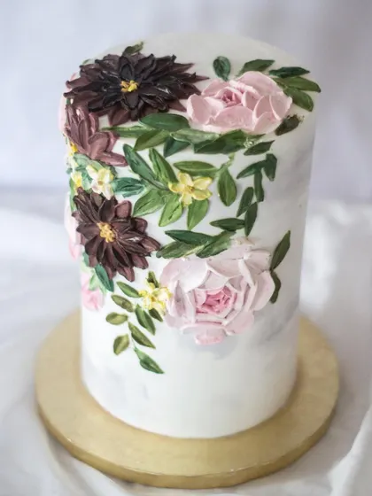 For those who wanted to see the other side of this tall, moody floral cake. I love how the dark flowers contrast with the delicate pink roses.