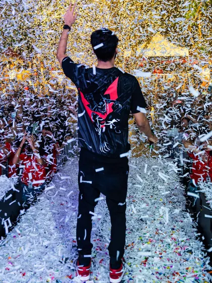 A shot from behind as the confetti cannons go off, covering the entire audience. This is the kind of grand finale I bring to my festival shows.