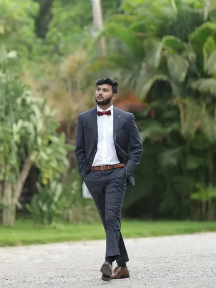 Dressed up and ready to bring a touch of class and wonder to your next event. Whether it's a formal family function or a casual birthday party, I adapt my performance and style to fit the occasion perfectly.