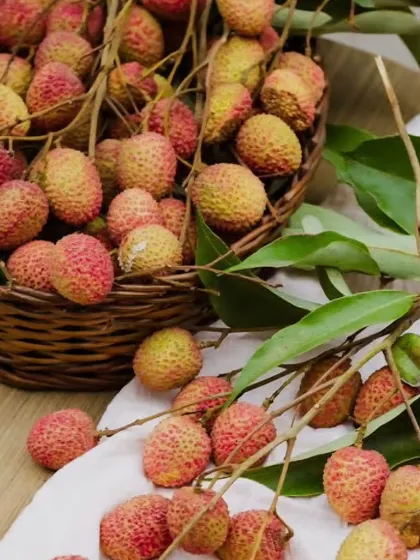 Litchi is a hydrating summer fruit that is loaded with Vitamin C, which is essential for a strong immune system. Its fiber content aids digestion, and the antioxidants it contains are great for heart health and glowing skin.
