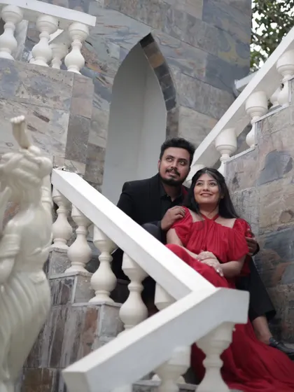 Creating a fairytale moment on the steps of this beautiful location. I work with the couple and photographer to ensure the styling fits the overall theme of the shoot.