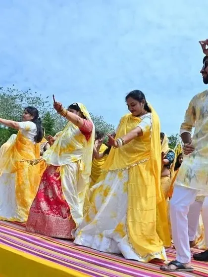 A candid shot from a daytime dance performance. We love the energy of outdoor events, where the choreography can be more relaxed and interactive.
