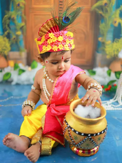 A moment of curiosity as this little one reaches into the butter pot. I love capturing these unscripted, story-telling moments.