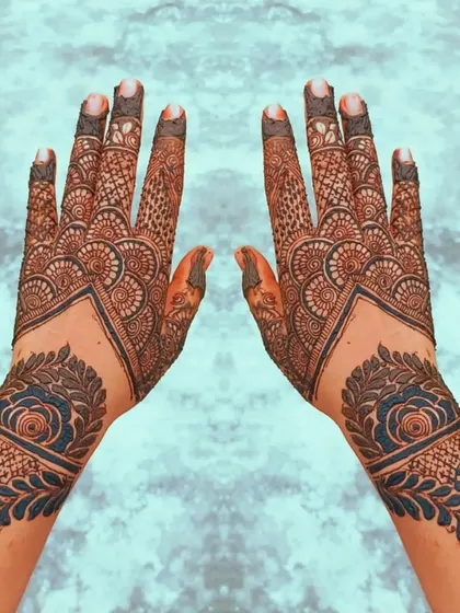 A symmetrical view of the bold cuff design, perfect for a powerful and modern look.