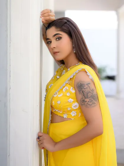 More photos of the beautiful Aishwarya Shindogi from our shoot. I can create celebrity-quality looks for your special events too.