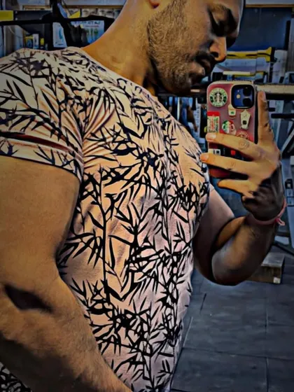 A quick selfie to check the arm pump after a workout. This is a good way to see blood flow to the muscles you've just trained.
