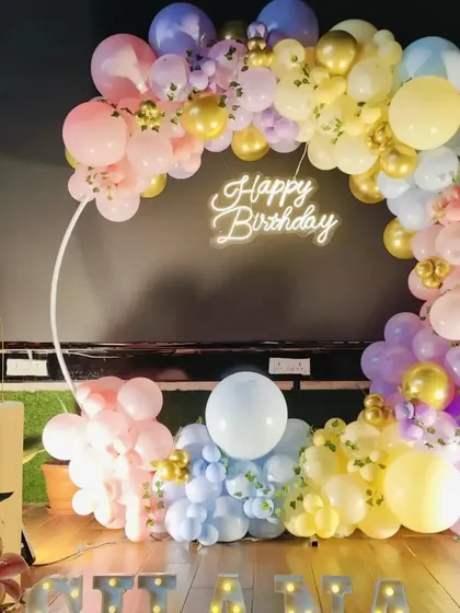 A slightly different composition of the pastel rainbow setup, showing the versatility of the arrangement.