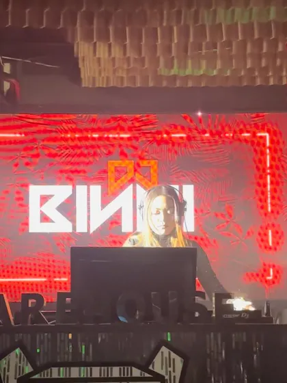 In the zone at the Warehouse, with my logo and the club's name lit up in red behind me.
