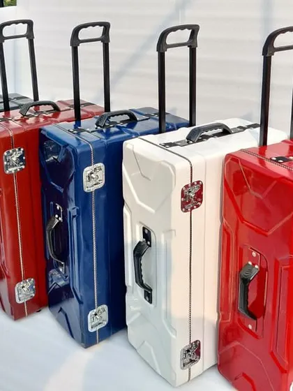 Travel with peace of mind. We offer durable hardcases with trolley wheels for a variety of instruments, ensuring your gear is protected on the road or in the air.