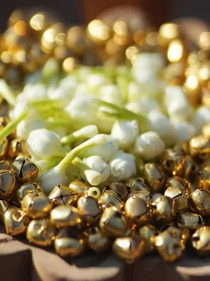 A close-up of the ghungroos and fresh mogra buds, two key elements that we wove throughout the decor to tell a story of tradition and celebration.