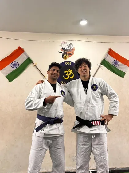 A moment with Professor Cho Shung Min. It was a huge privilege to host him at our academy and learn his principles of Jiu-Jitsu.