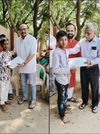 More moments from the certificate distribution, celebrating the students' achievements.