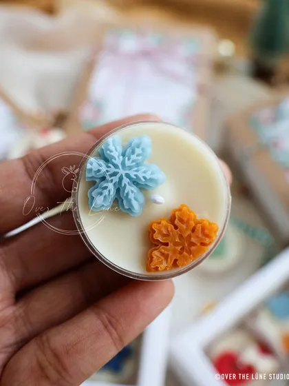 A close-up of the two-snowflake tealight design. I love the delicate look of these little winter wonders.