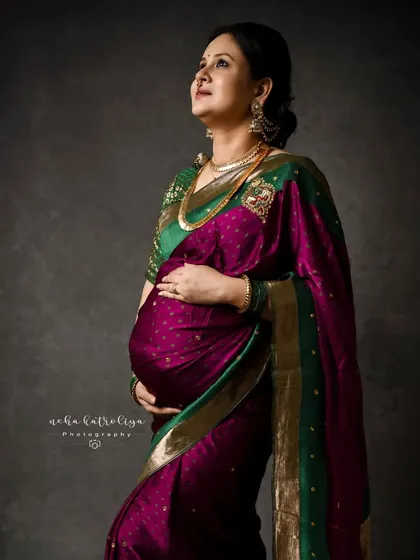 Looking up with hope and grace. A traditional saree shoot is a beautiful way to honor your roots while celebrating your future.