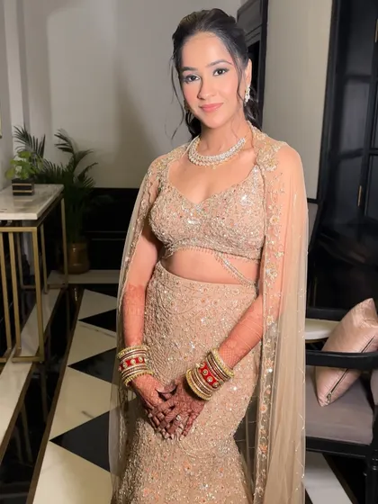 The complete reception look. Shrriya looks poised and beautiful, showcasing a perfect example of modern bridal glamour.