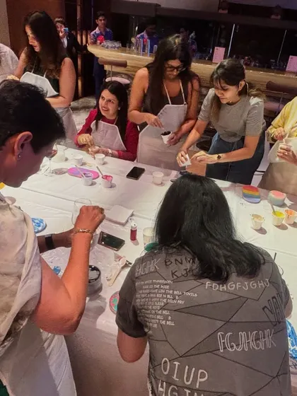 More scenes from our all-women Jesmonite workshop. The focus and collaboration as they mix colors and pour their trays is awesome to watch.