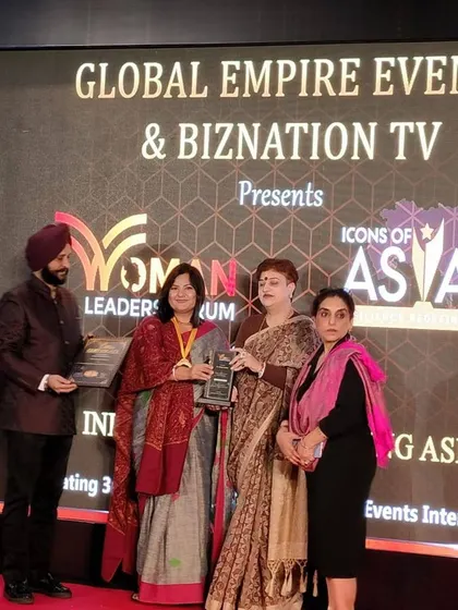 Another proud moment receiving this award. My mission is to help women unlock their potential and create a life of balance and fulfillment.