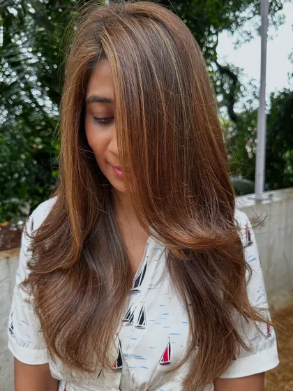 A portrait of the client with her holiday hair.