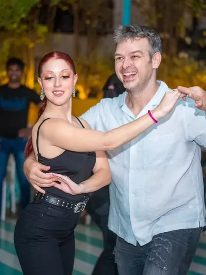 A few more clicks from last Sunday's La Rumba. There were too many good ones to share just once. The energy and smiles say it all.