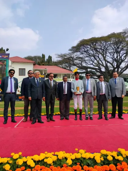 The presentation ceremony for The Stewards Gold Cup with the winning team of Maple Leaf.