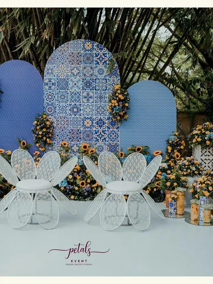 A duplicate image of the beautiful and unique Mediterranean-themed Haldi setup.