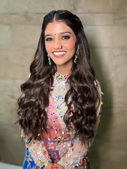Another beautiful portrait of Utsavi. Her smile and the sparkle in her eyes are everything.