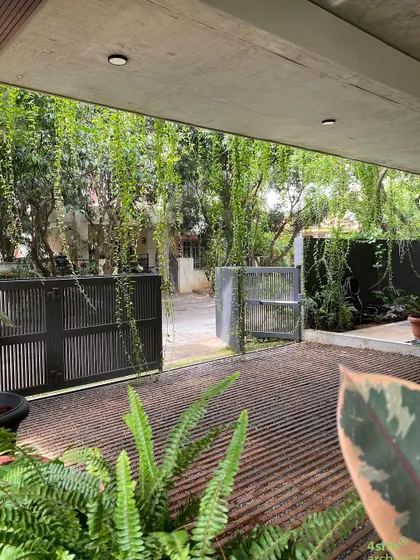 A duplicate of the carport view.