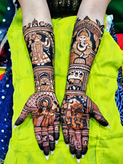 A repeat of the grand bridal design with multiple portraits, a testament to its popularity among my clients.