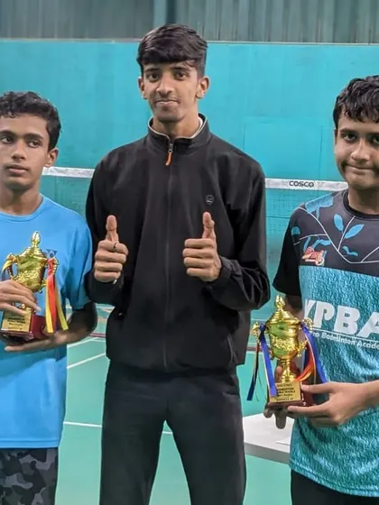 The top junior players from our doubles tournament showing off their well-deserved awards.