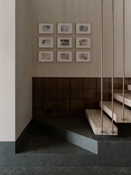 The beauty is in the joints. This detail of the cantilevered travertine staircase shows our obsession with precision and craftsmanship. The thin brass rods add a delicate, jewel-like touch.