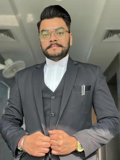 A professional and approachable lawyer is what you need when dealing with stressful legal issues. This is me, ready to listen to your case and provide clear, straightforward legal advice for your motor accident claim.