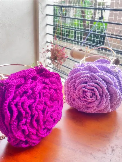 I love how these two purple Rose Bags look together. They make a beautiful pair, don't they?
