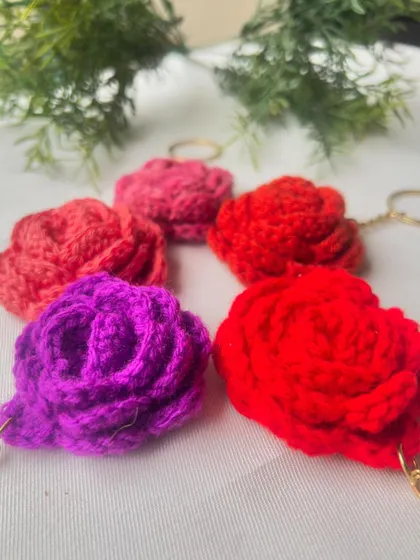 A beautiful arrangement of my rose keychains in different colors.