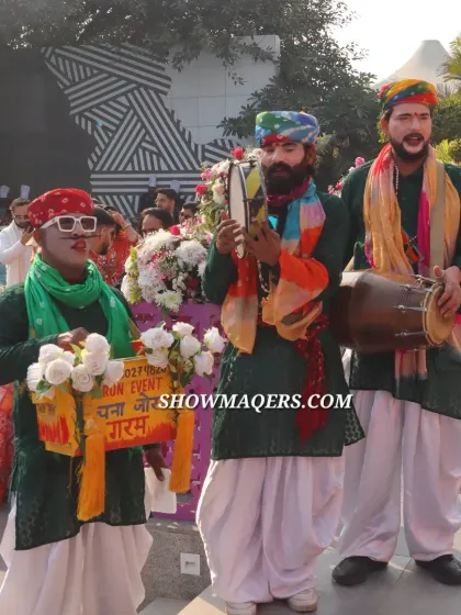 We arrange for folk performers and entertainers to add a traditional and lively touch to the festivities.