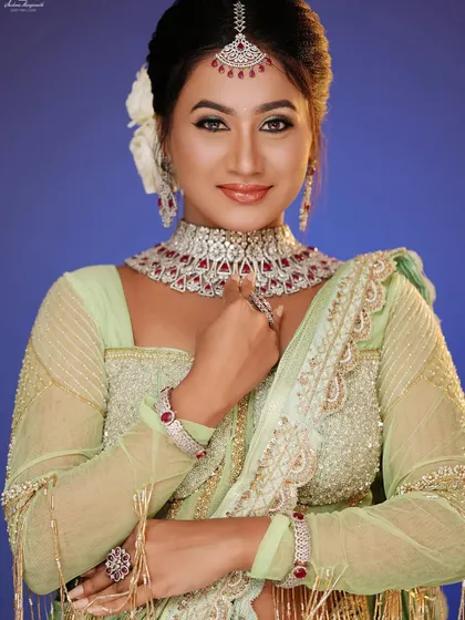 A classic beauty shot that would be a great addition to any student's portfolio.