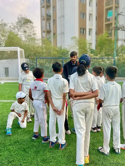 Wrapping up a weekday session with a final team talk from the coach. We ensure every session ends with key takeaways and encouragement.