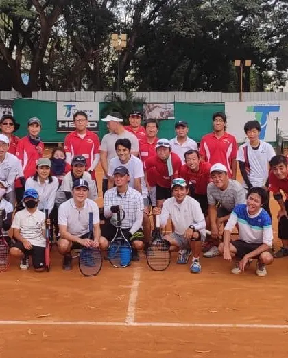 It was a pleasure to host this private tournament for a visiting group from Japan. We welcome groups of all sizes to book our courts for their own tennis events and competitions.