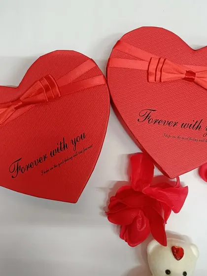 Two heart-shaped boxes ready to be gifted. They are a complete and thoughtful present for the special woman in your life.